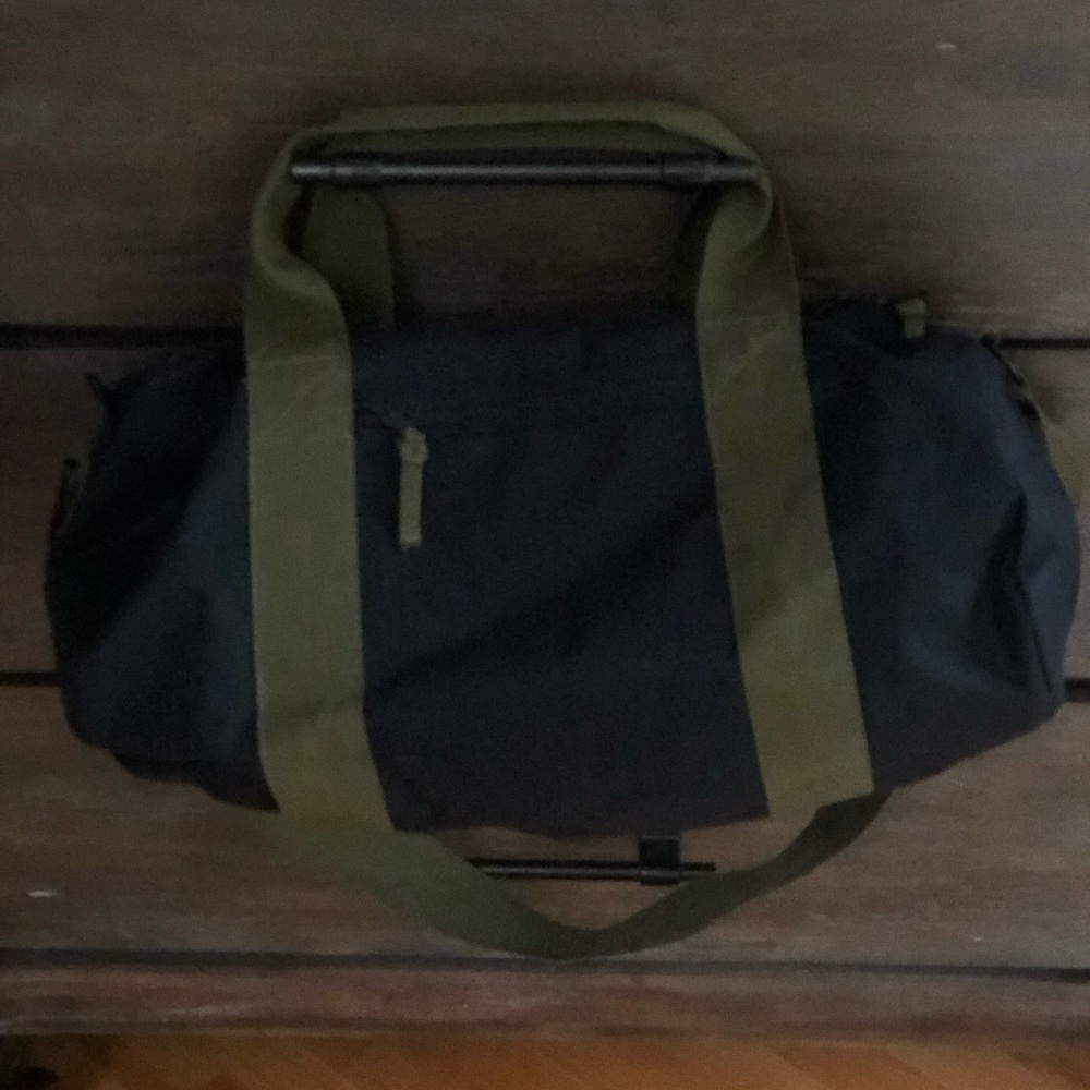 ‼️FINAL PRICE‼️ Black Small Duffle